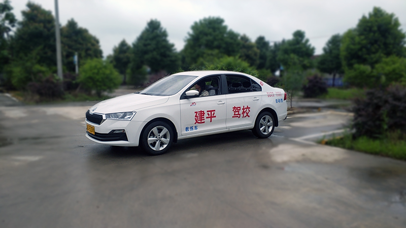 小汽車.jpg